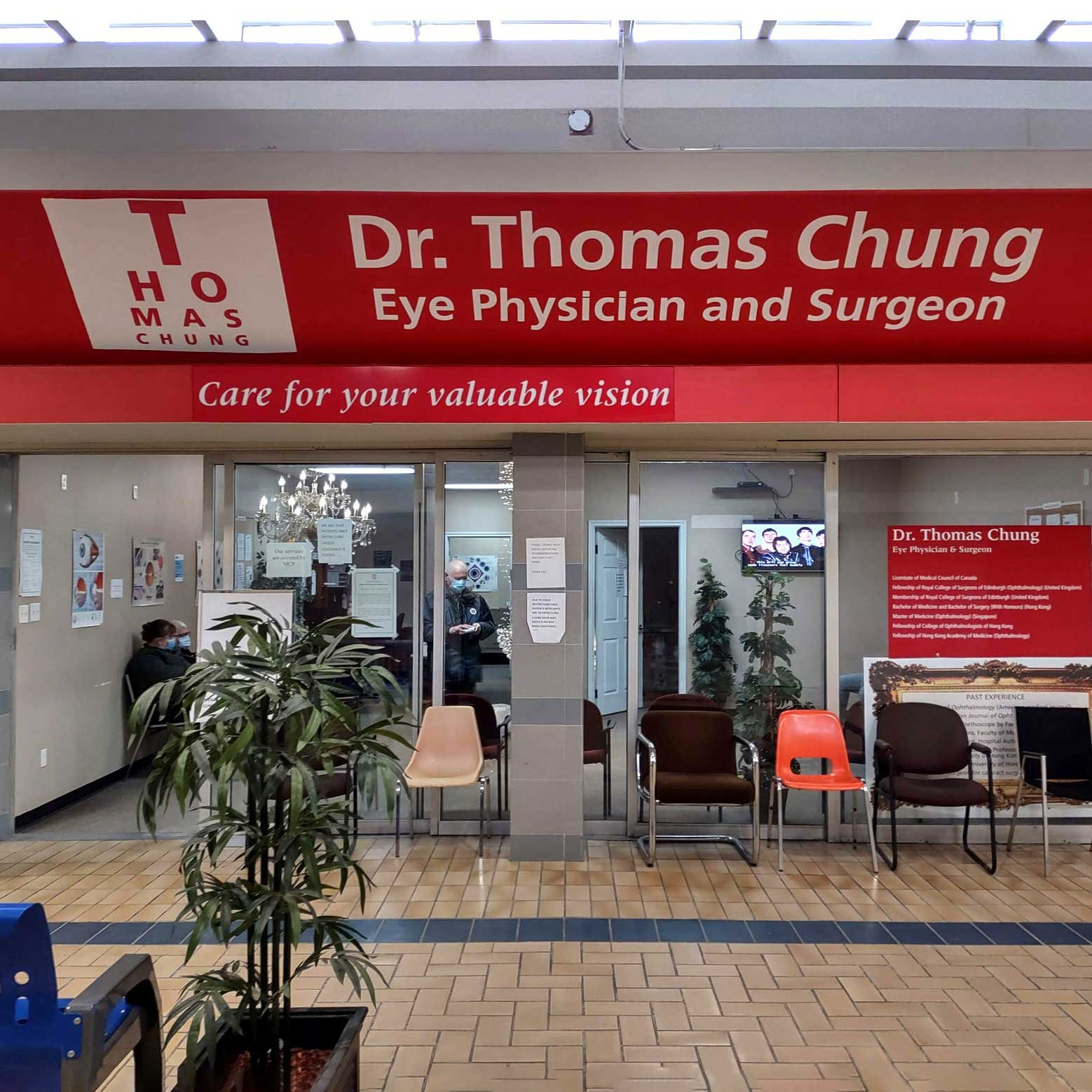 Dr Thomas Chung's ofice entrance in the Fraser Mall